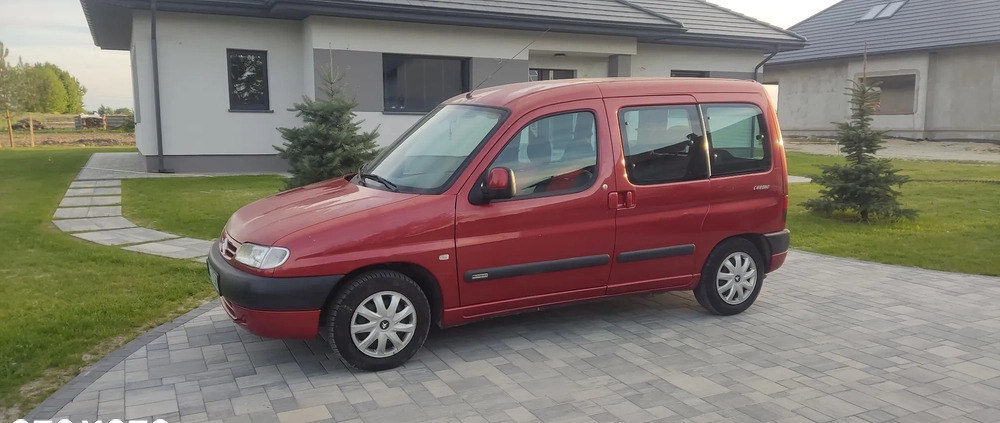 Citroen Berlingo cena 7200 przebieg: 256000, rok produkcji 2000 z Brzeziny małe 37